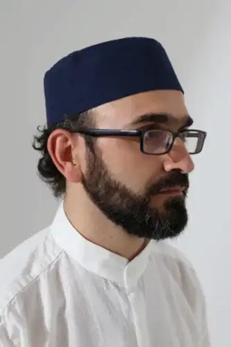 Elif Vav Nakışlı Kalıp Namaz Takkesi - Lacivert - İhvan (1)