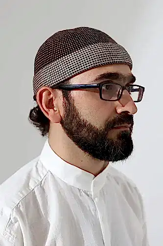 Erkek Kışlık Orlon Katlamalı Namaz Takkesi – Nokta Desenli - Kahverengi 