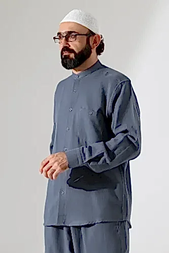 Erkek Müslin Hakim Yaka Uzun Kollu Düğmeli Gömlek, Hac Umre Kıyafeti -Füme (ANS) - İhvan (1)