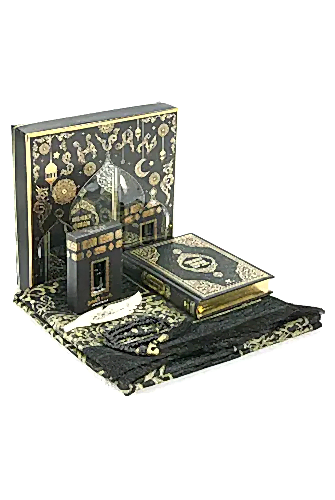 İngilizce Mealli Medine Hatlı Kuranı Kerim ve Seccade Seti Siyah 