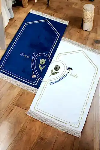 İsme Özel Nakışlı Çiftler İçin Kalpli Yumuşak Dokulu Şönil Seccade Seti Mavi Krem 