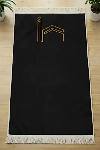 Kabe İşlemeli Lüks Kadife Seccade - Çeyizlik, Hac ve Umre Hediyelik Namazlık - Siyah - 1