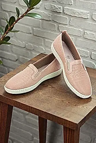 Kadın Deri Günlük Ortopedik Ayakkabı, Esnek ve Yumuşak Tabanlı Hac Umre Ayakkabısı - Somon 
