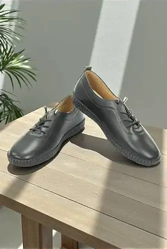 Kadın Deri Ortopedik Günlük Ayakkabı, Esnek ve Yumuşak Tabanlı Hac Umre Ayakkabısı - Siyah 