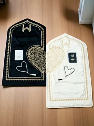 Kalpli Seccade Eşli Çift Seccadesi Hediyelik Gelin Damat Bohçası Seti - ihvanonline (1)