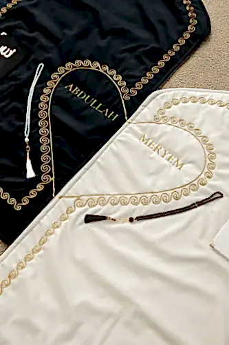 Kişiye Özel İsimli Kalpli Seccade Gelin Damat Bohçası Çift Seccadesi Tesbihli Çeyizlik Hediyelik Set - 5