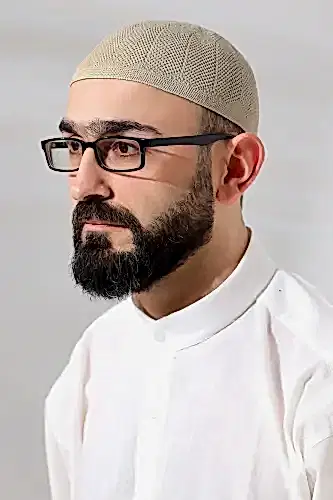 Koyu Krem Safir Dantel Detaylı Örme Namaz Takkesi 