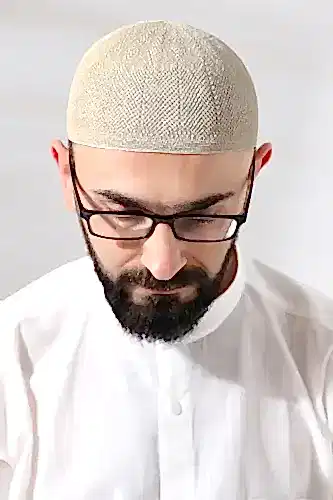 Koyu Krem Safir Dantel Detaylı Örme Namaz Takkesi - ihvanonline (1)