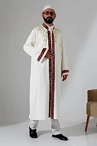 Nakış İşlemeli Hakim Yaka İmam Cübbesi, Çıt Çıtlı Cepli Namaz Cübbesi Bordo Bordürlü - Krem 