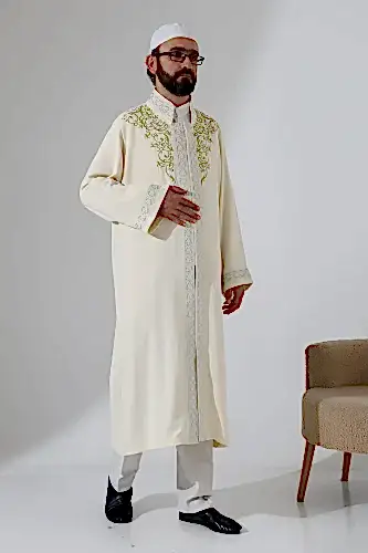 Nakış İşlemeli Hakim Yaka İmam Cübbesi, Çıt Çıtlı Cepli Namaz Cübbesi Gümüş Bordürlü - Krem - 1