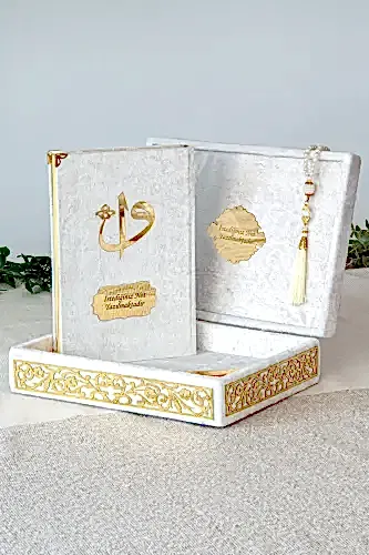 Özel Elif Vav Pleksi Süslemeli Hediyelik Kadife Kaplı Kutulu Kuranı Kerim Beyaz 