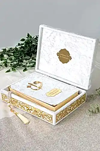 Özel Elif Vav Pleksi Süslemeli Hediyelik Kadife Kaplı Kutulu Kuranı Kerim Beyaz - İhvan (1)