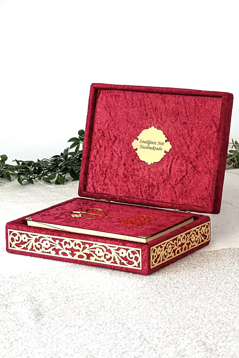 Özel Elif Vav Pleksi Süslemeli Hediyelik Kadife Kaplı Kutulu Kuranı Kerim Bordo - 2