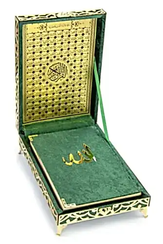 Özel Kadife Kaplı Kutulu Kuranı Kerim - Orta Boy Yeşil Renk - 1