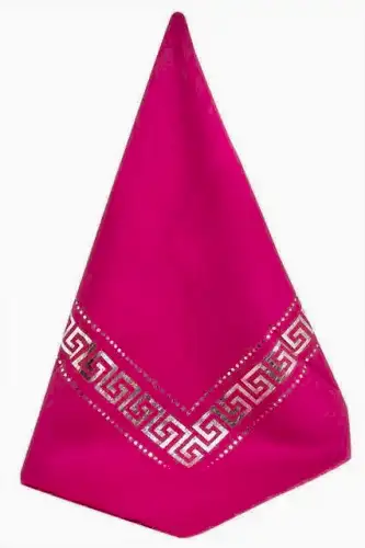 Pano Desenli Varaklı Pembe Örtü 