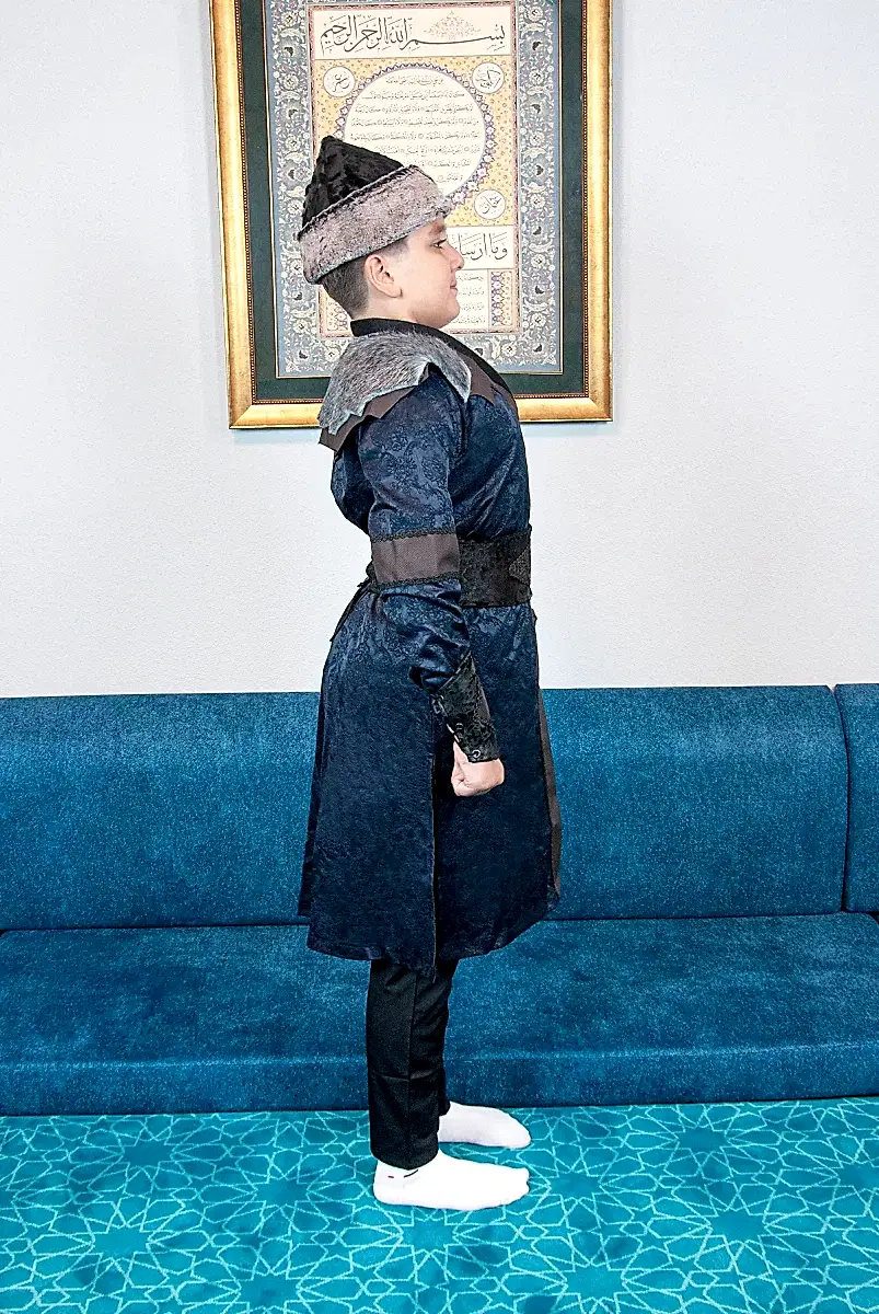 Peluş Kürk Detaylı Ertuğrul Erkek Çocuk Kostümü, Alp Kıyafeti Lacivert - 3