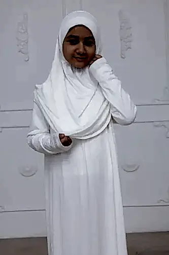 Pratik Başörtülü Çocuk Namaz Elbisesi, Tek Parça Çocuk Namaz Kıyafeti Beyaz - ihvanonline (1)