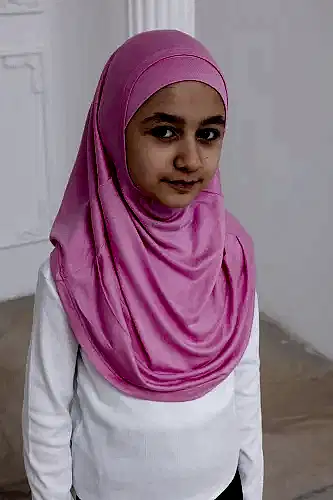Pratik Hazır Geçmeli Çocuk Şal, Rahat Lastikli Hijab Başörtü Pembe - ihvanonline (1)