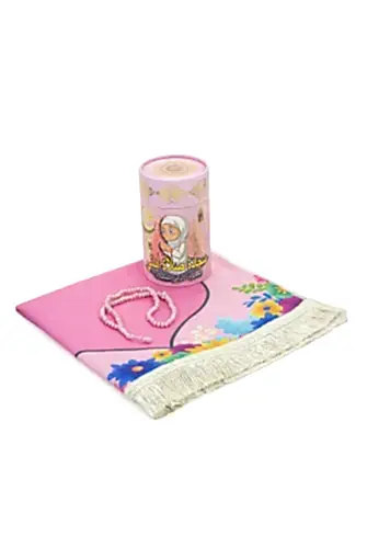 Silindir Kutulu Tesbihli İsme Özel Nakış İşlemeli Çocuk Seccade Seti Pembe - ihvanonline (1)