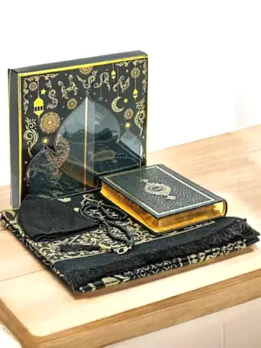Siyah Çeyizlik Damat Bohçasına Uygun Termo Deri Kuranı Kerim Hediyelik Seccade Seti 